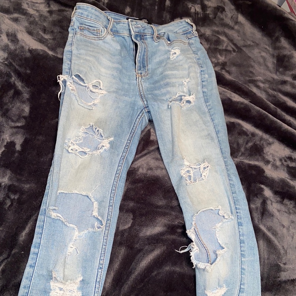 Hollister Skinny jeans with rips size 0
